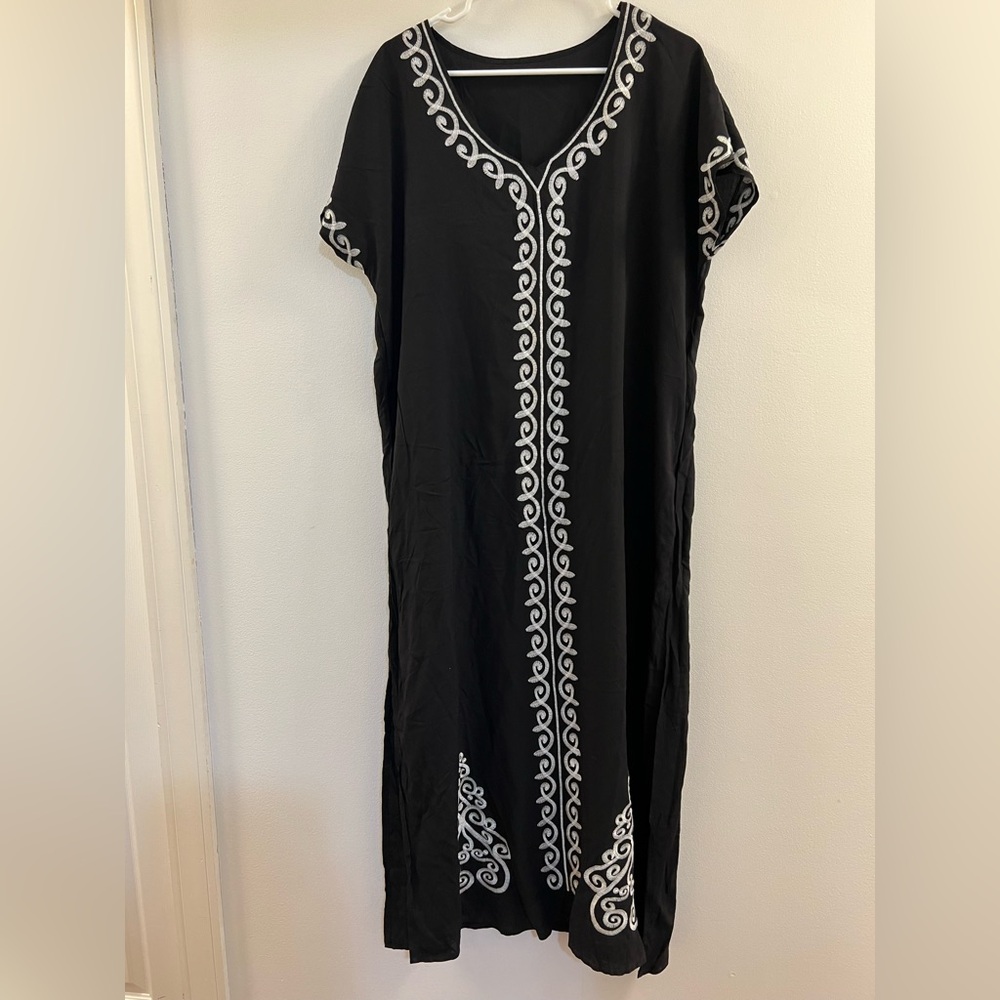 Floral Embroidered V-Neck Swimsuit Cover-Up Kaftan Dress - Picture 15 of 16